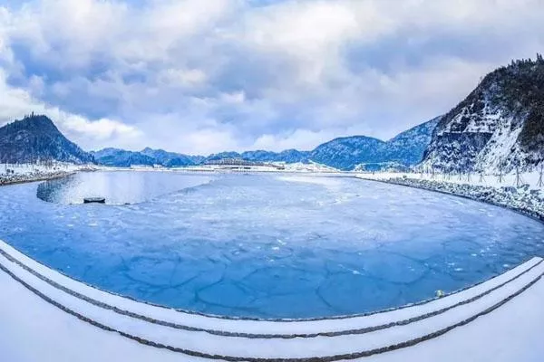 2021重慶南天湖國(guó)際滑雪場(chǎng)門票價(jià)格