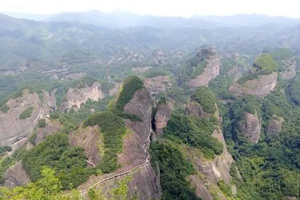 廣西八角寨景區(qū)在哪里