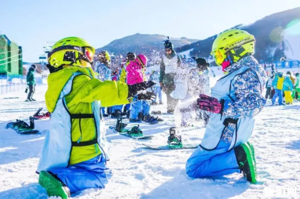 兒童滑雪裝備有哪些 兒童平衡車滑雪危險(xiǎn)嗎