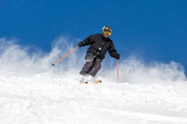 五龍滑雪場和采薇滑雪場哪個好