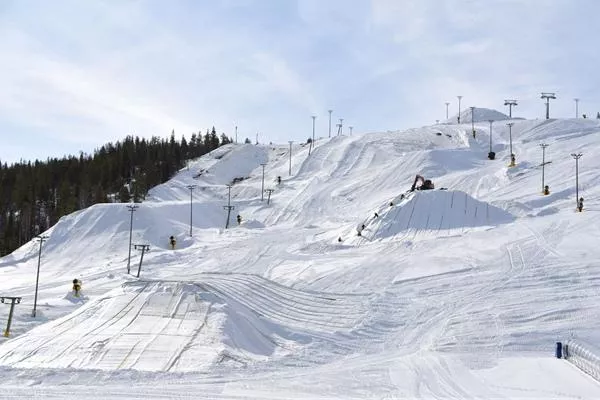 國內滑雪場排名前三的滑雪場盤點 古代的皇室貴族的狩獵場上榜